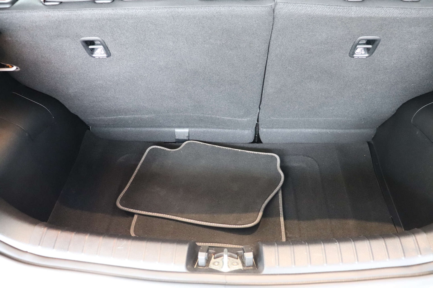 Used Kia Picanto 2017 for sale - 76092342: Photo 55