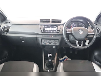 Used Skoda Fabia 2015 for sale - 75454832: Photo