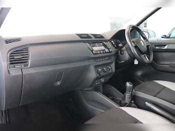 Used Skoda Fabia 2015 for sale - 75454832: Photo