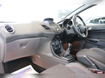 Used Ford Fiesta 2017 for sale - 75872777: Photo