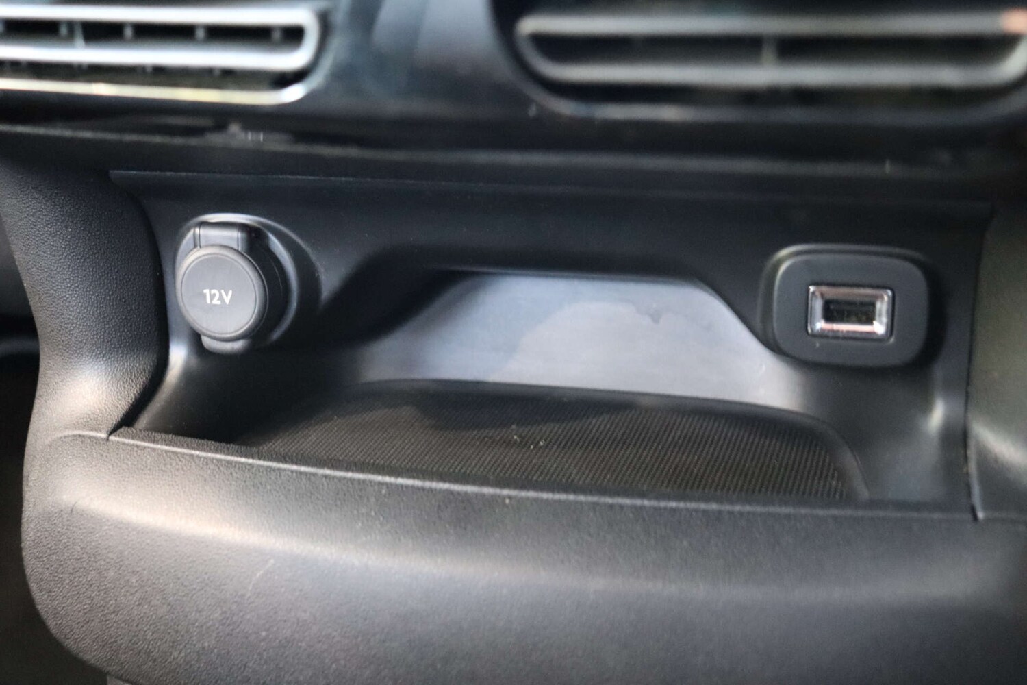 Used Citroen C4 Cactus 2016 for sale - 77399247: Photo 46