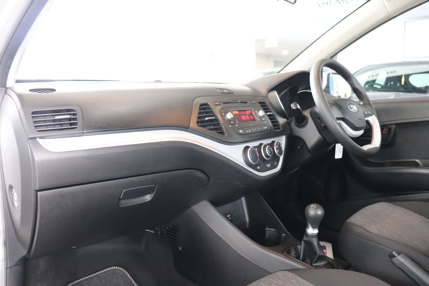 Used Kia Picanto 2015 for sale - 77312230: Photo 35