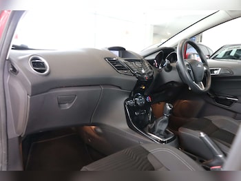Used Ford Fiesta 2016 for sale - 76249770: Photo