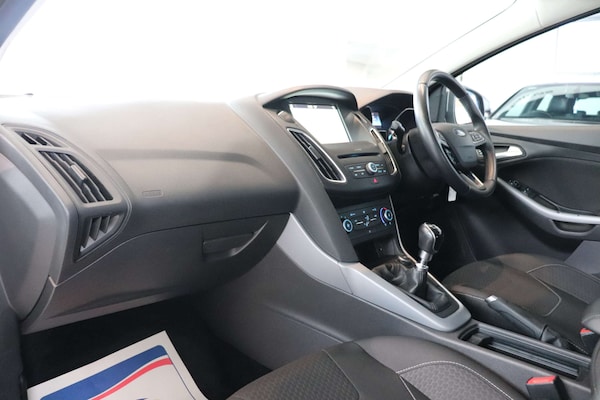 Used Ford Focus 2018 for sale - 76299563: Photo 4