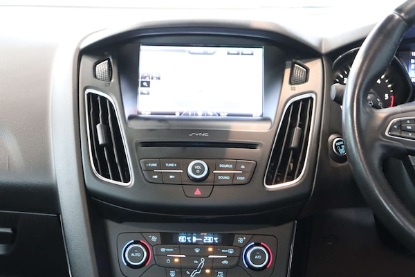Used Ford Focus 2015 for sale - 76232963: Photo 14
