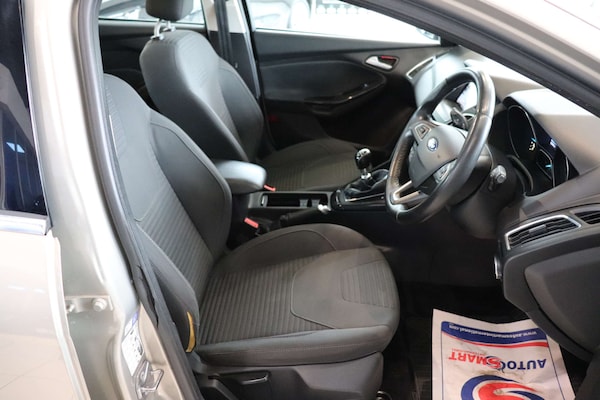 Used Ford Focus 2015 for sale - 76232963: Photo 17