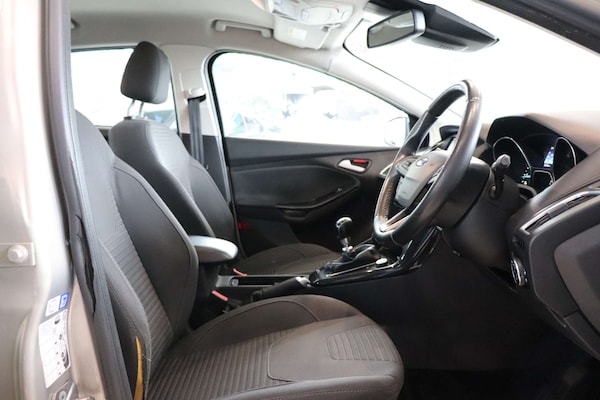 Used Ford Focus 2015 for sale - 76232963: Photo 18