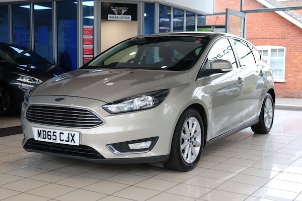 Used Ford Focus 2015 for sale - 76232963: Photo 2