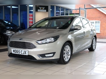 Used Ford Focus 2015 for sale - 76232963: Photo 2