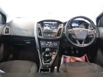 Used Ford Focus 2015 for sale - 76232963: Photo 3