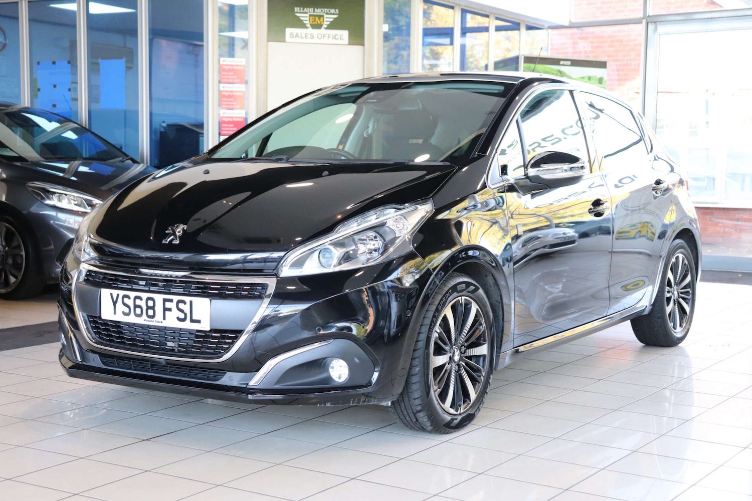 Used Peugeot 208 2019 for sale - 76382762: Photo 2