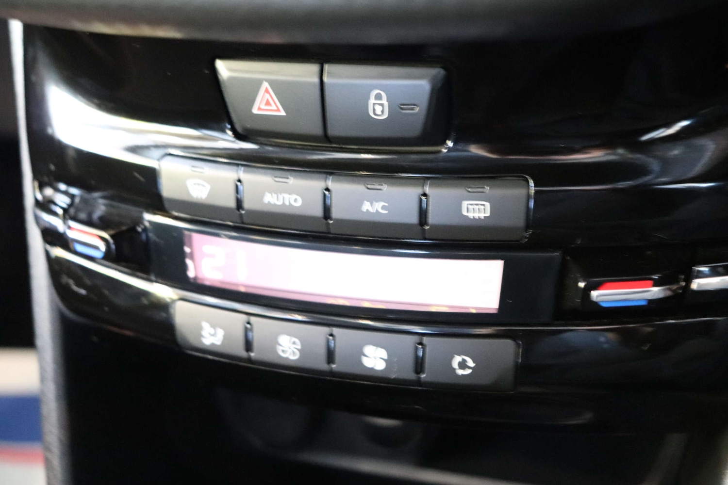 Used Peugeot 208 2019 for sale - 76382762: Photo 47