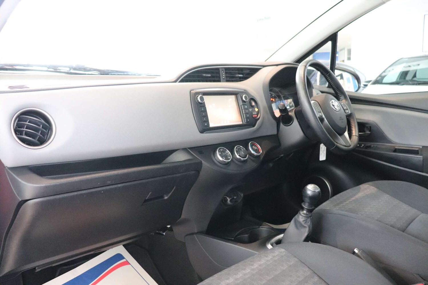 Used Toyota Yaris 2016 for sale - 76005239: Photo 35