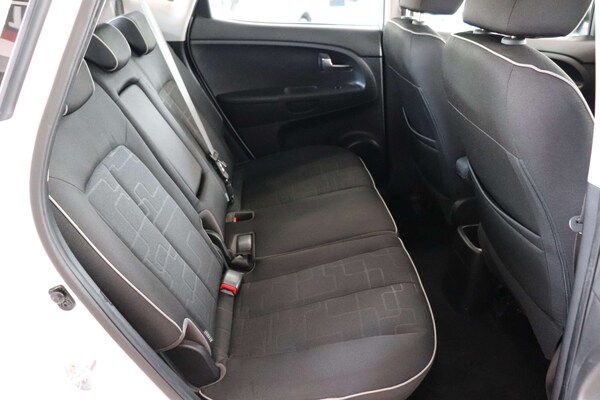 Used Kia Venga 2015 for sale - 74854258: Photo 23
