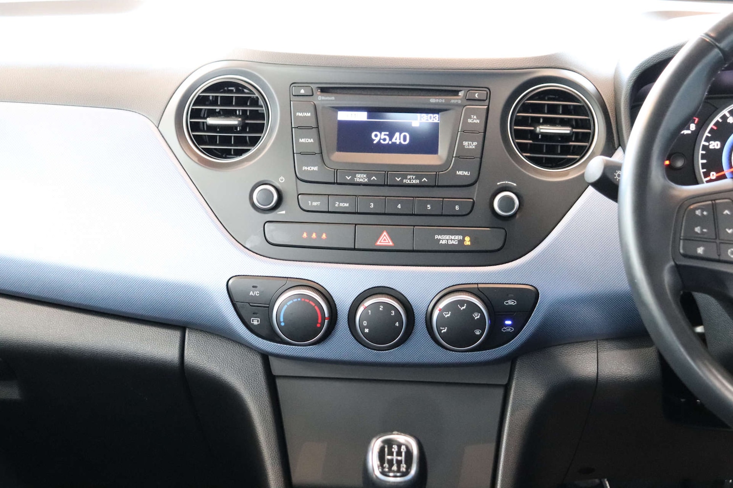 Used Hyundai i10 2014 for sale - 76737866: Photo 15