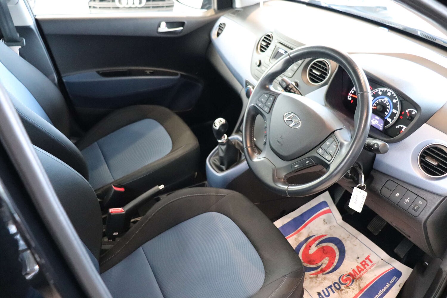 Used Hyundai i10 2014 for sale - 76737866: Photo 17