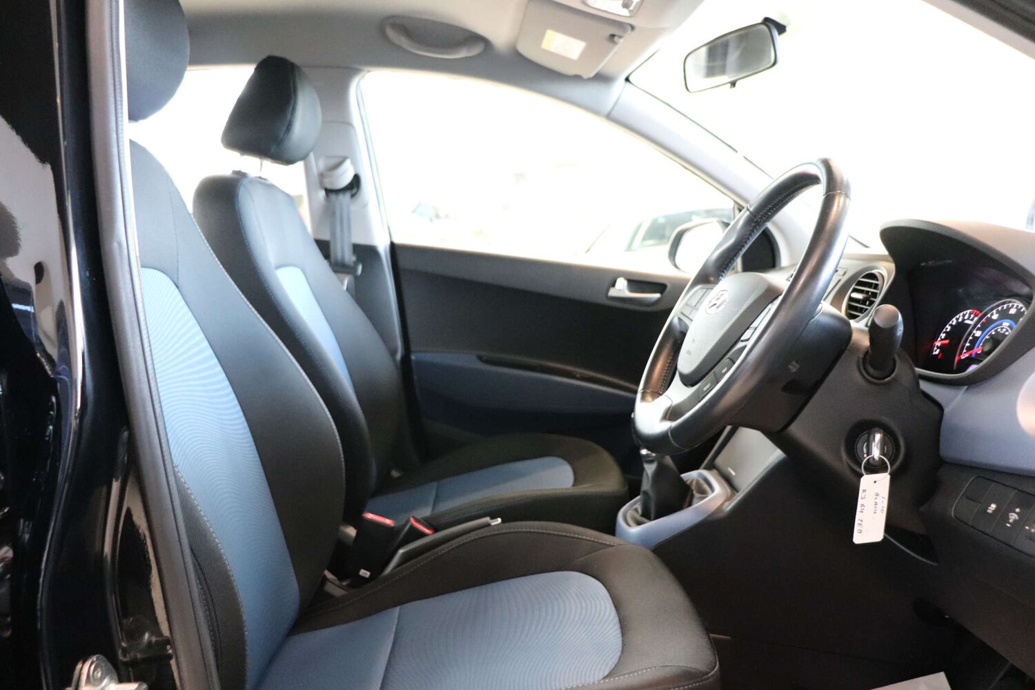 Used Hyundai i10 2014 for sale - 76737866: Photo 19