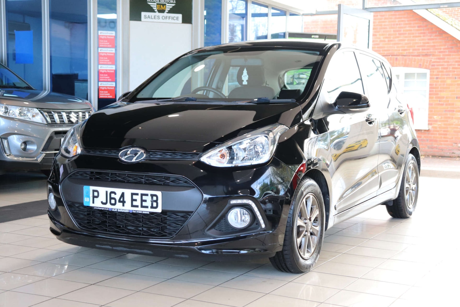 Used Hyundai i10 2014 for sale - 76737866: Photo 2