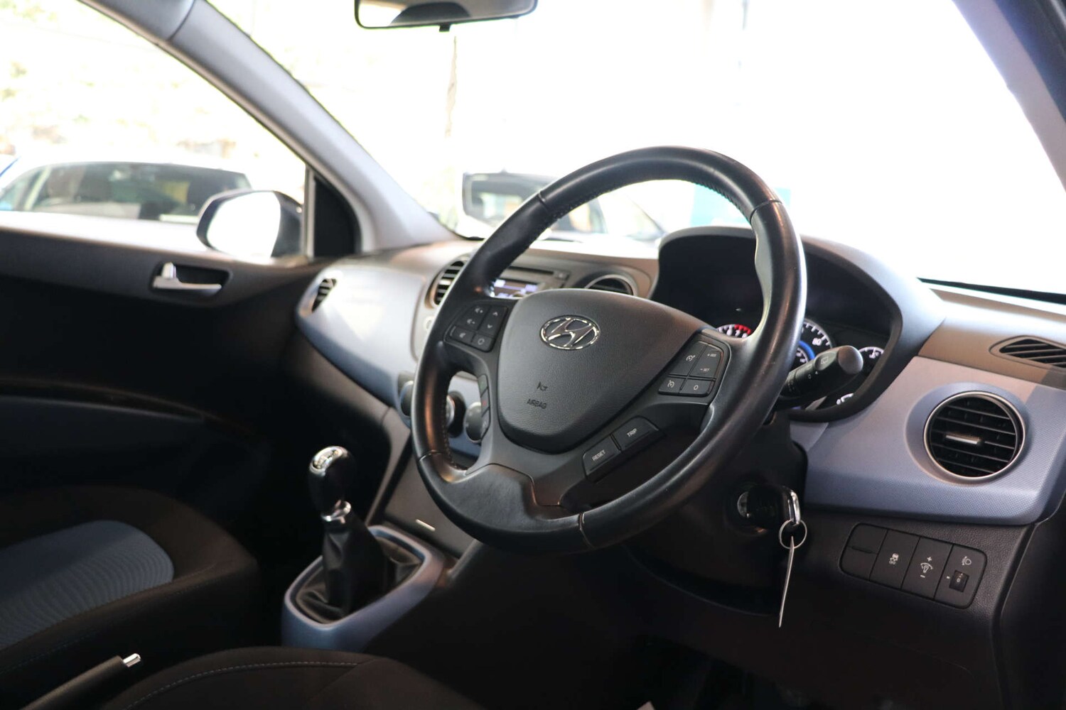 Used Hyundai i10 2014 for sale - 76737866: Photo 20