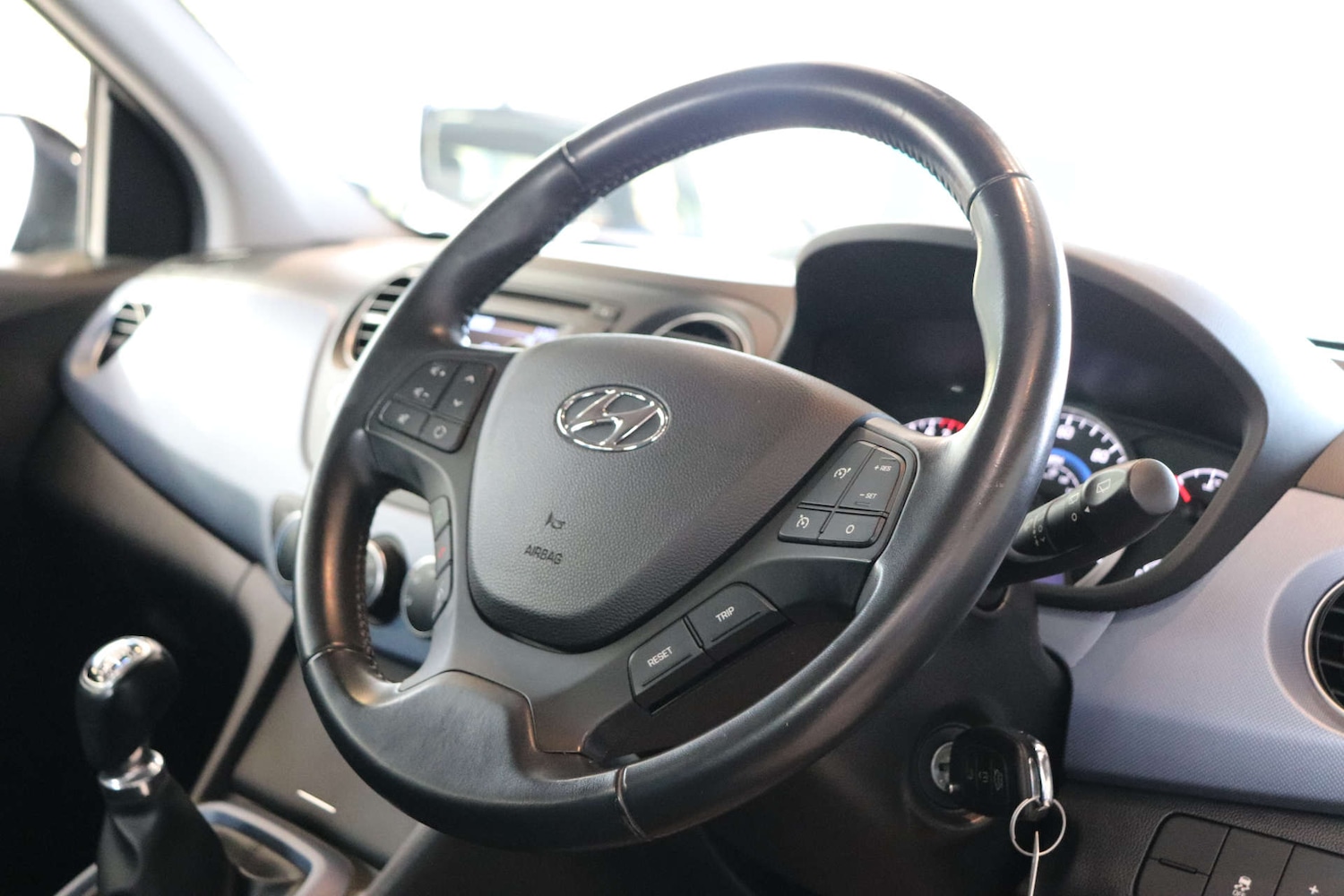 Used Hyundai i10 2014 for sale - 76737866: Photo 21