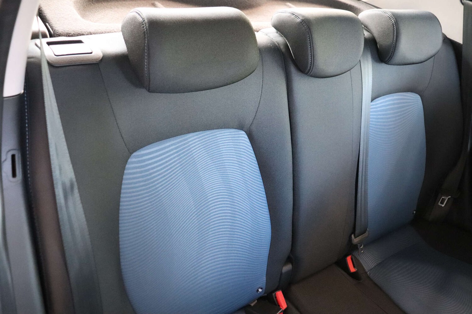 Used Hyundai i10 2014 for sale - 76737866: Photo 27