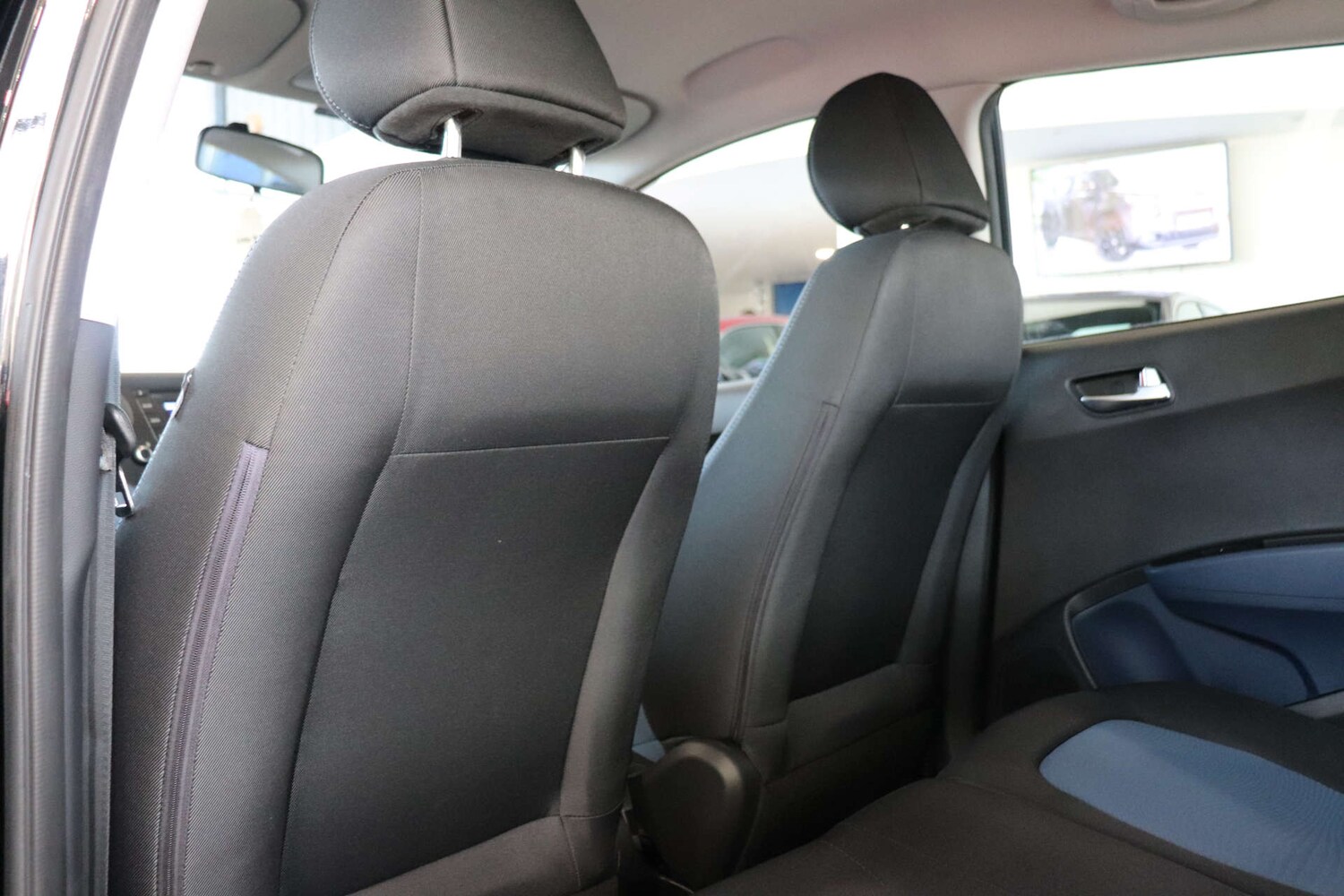 Used Hyundai i10 2014 for sale - 76737866: Photo 31