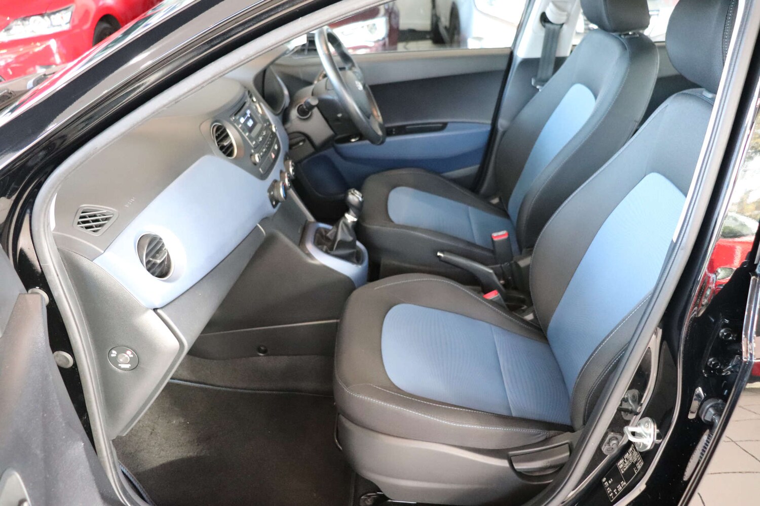 Used Hyundai i10 2014 for sale - 76737866: Photo 33