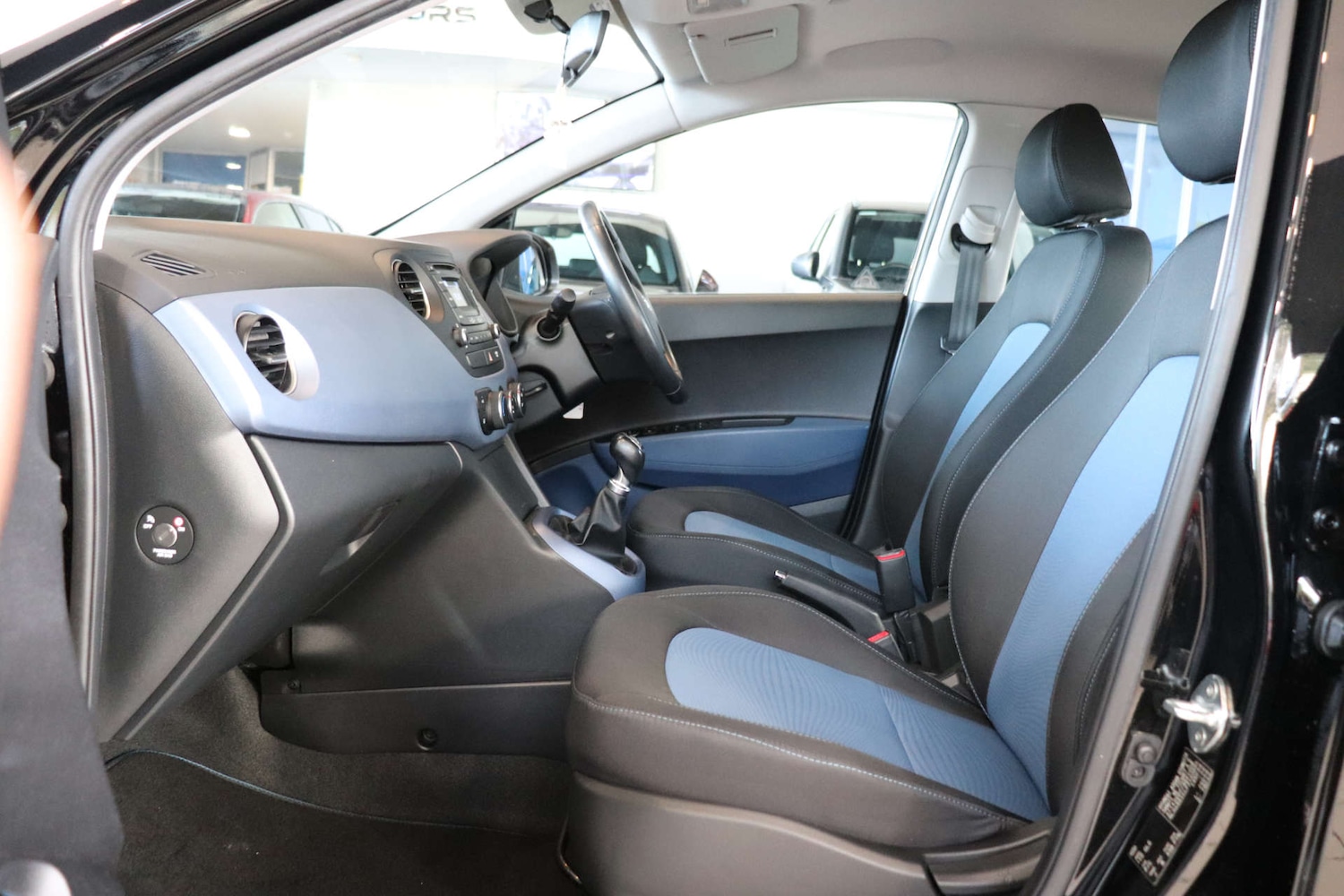 Used Hyundai i10 2014 for sale - 76737866: Photo 34