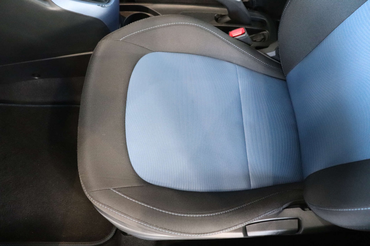 Used Hyundai i10 2014 for sale - 76737866: Photo 38