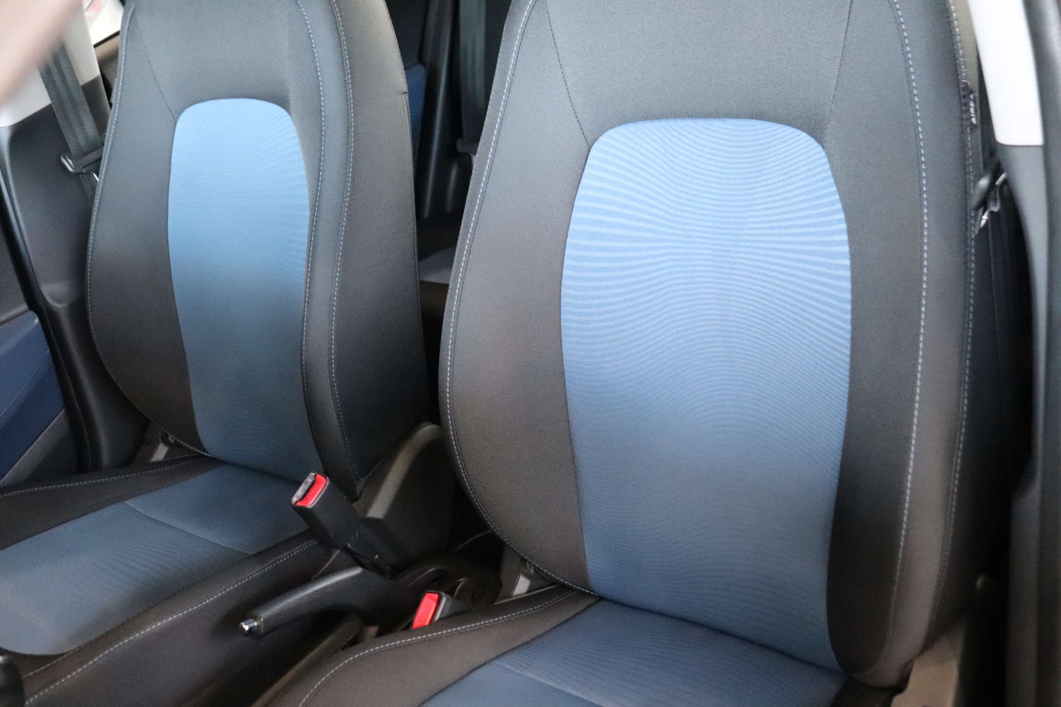 Used Hyundai i10 2014 for sale - 76737866: Photo 39