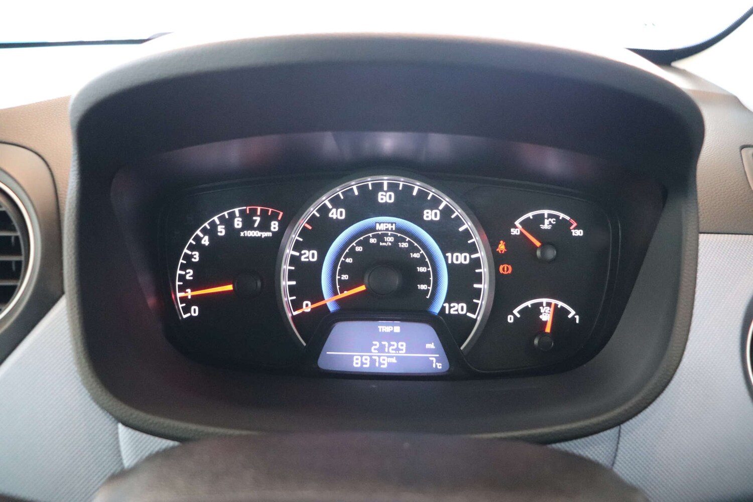 Used Hyundai i10 2014 for sale - 76737866: Photo 40