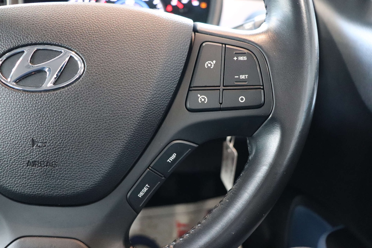 Used Hyundai i10 2014 for sale - 76737866: Photo 47