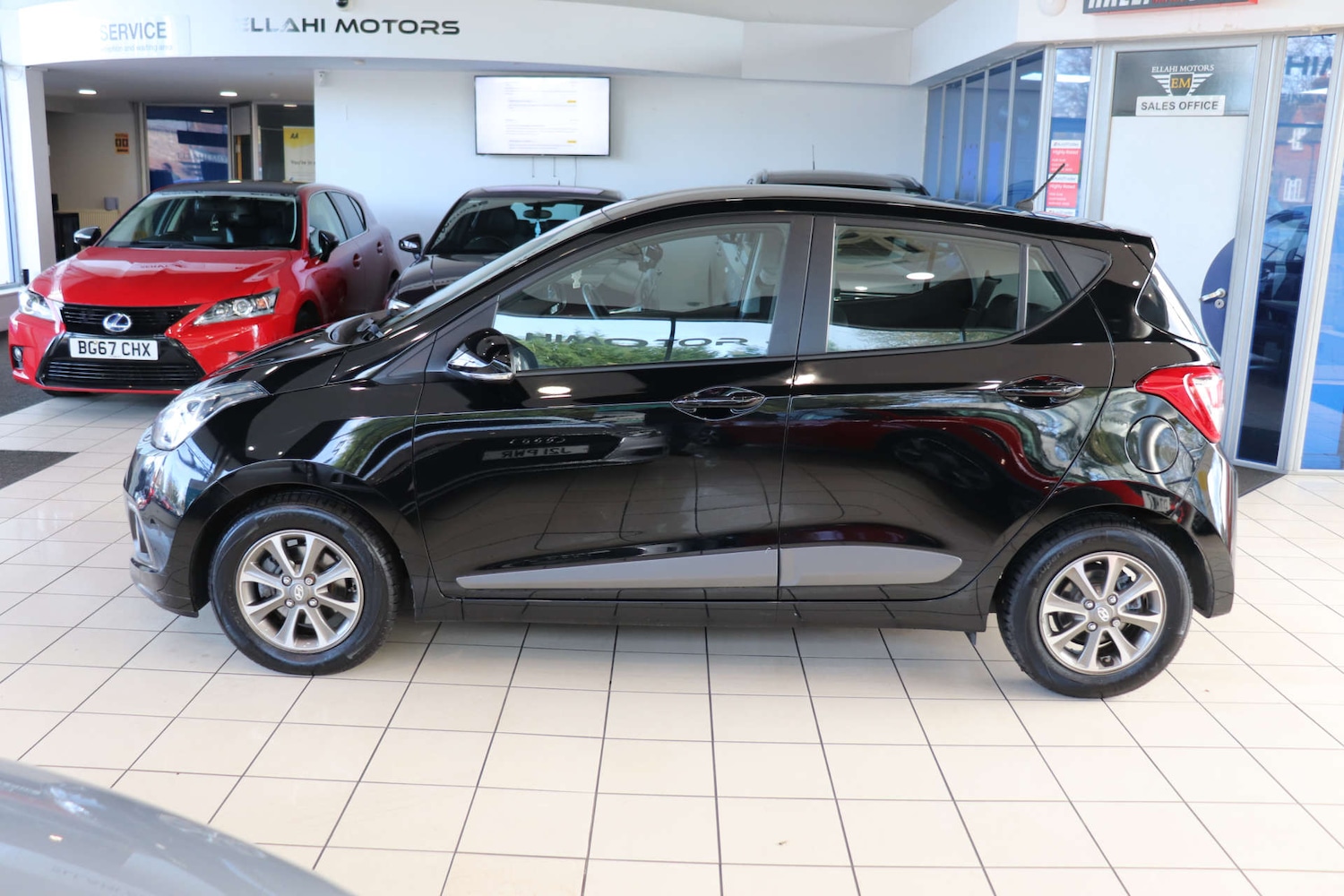 Used Hyundai i10 2014 for sale - 76737866: Photo 5