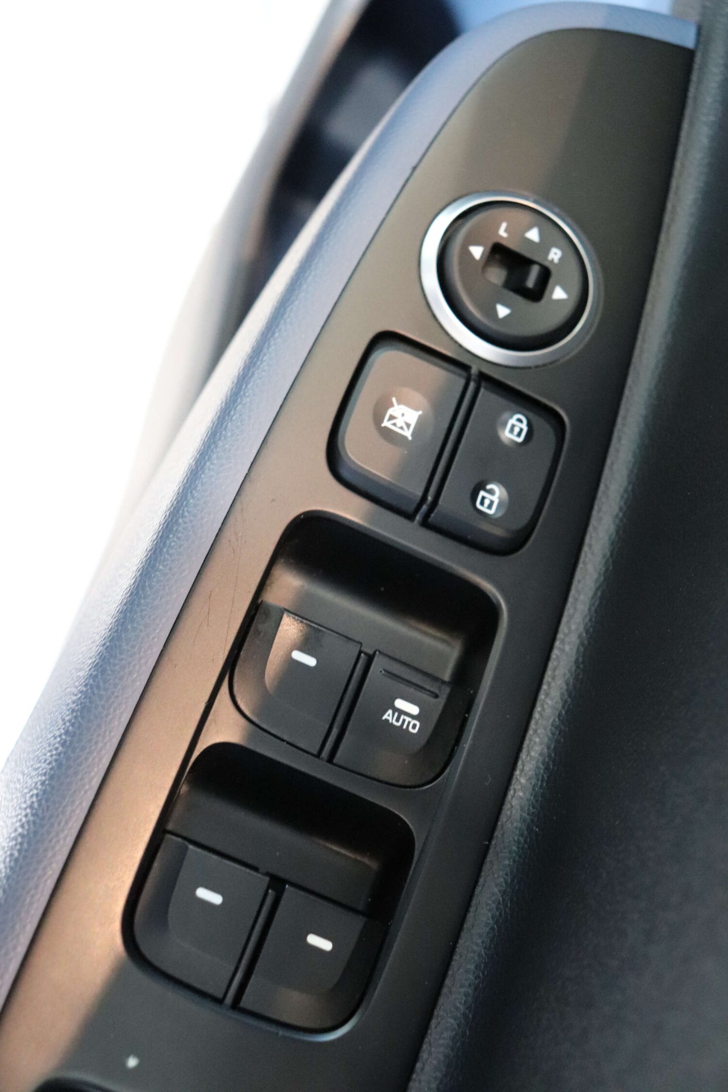 Used Hyundai i10 2014 for sale - 76737866: Photo 52