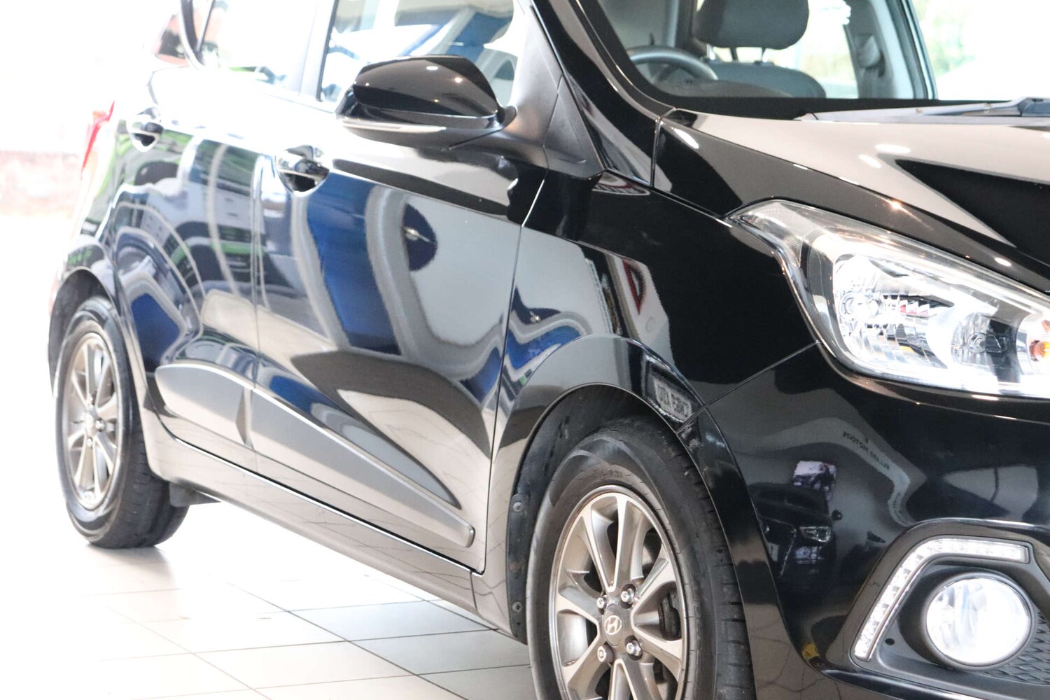 Used Hyundai i10 2014 for sale - 76737866: Photo 61