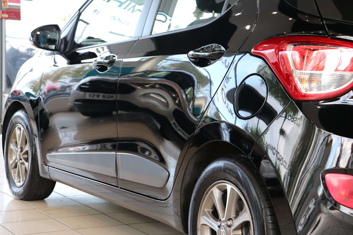 Used Hyundai i10 2014 for sale - 76737866: Photo 73