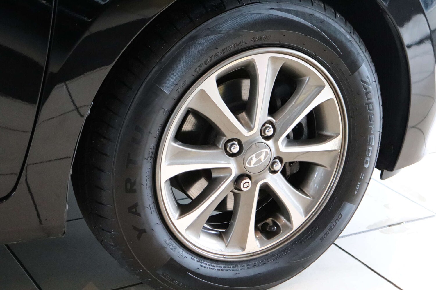 Used Hyundai i10 2014 for sale - 76737866: Photo 84