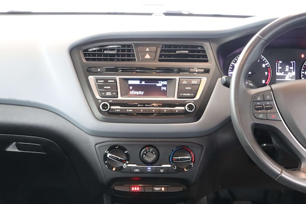Used Hyundai i20 2016 for sale - 76277538: Photo 15