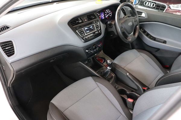 Used Hyundai i20 2016 for sale - 76277538: Photo 32