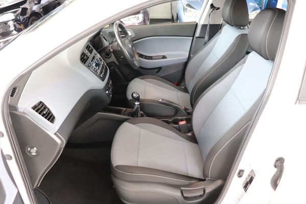 Used Hyundai i20 2016 for sale - 76277538: Photo 33