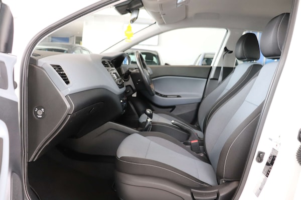 Used Hyundai i20 2016 for sale - 76277538: Photo 34
