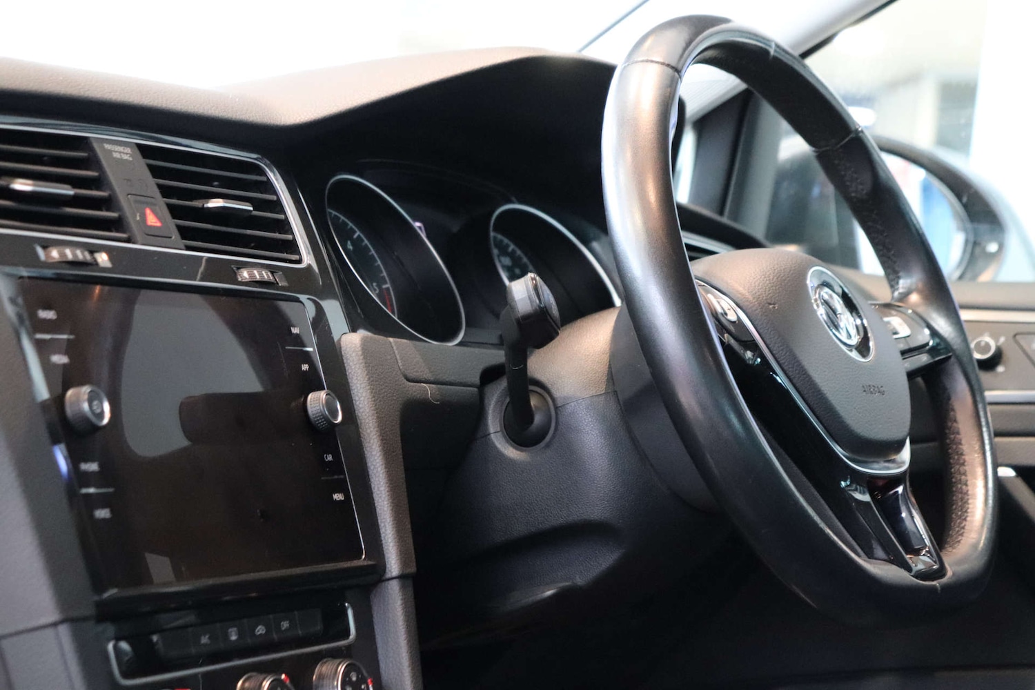 Used Volkswagen Golf 2019 for sale - 76170877: Photo 28