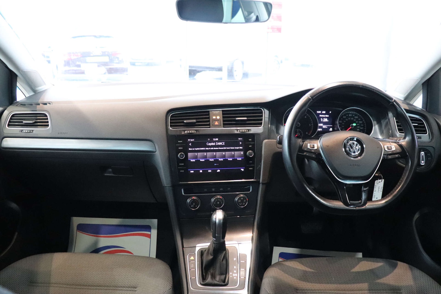Used Volkswagen Golf 2019 for sale - 76170877: Photo 3