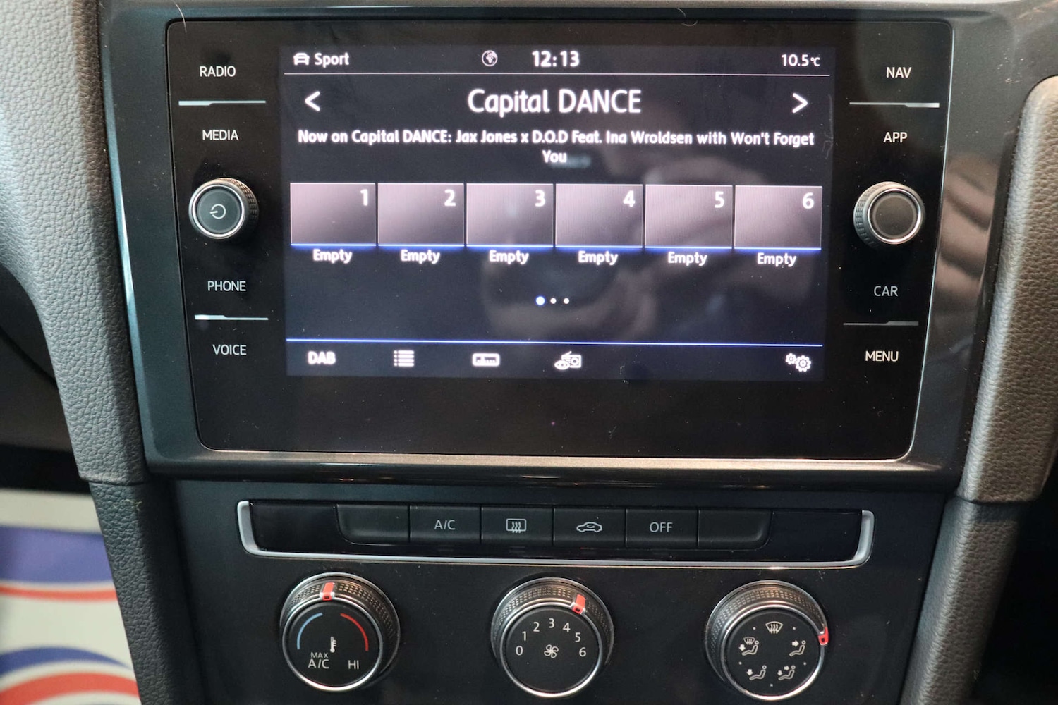 Used Volkswagen Golf 2019 for sale - 76170877: Photo 31