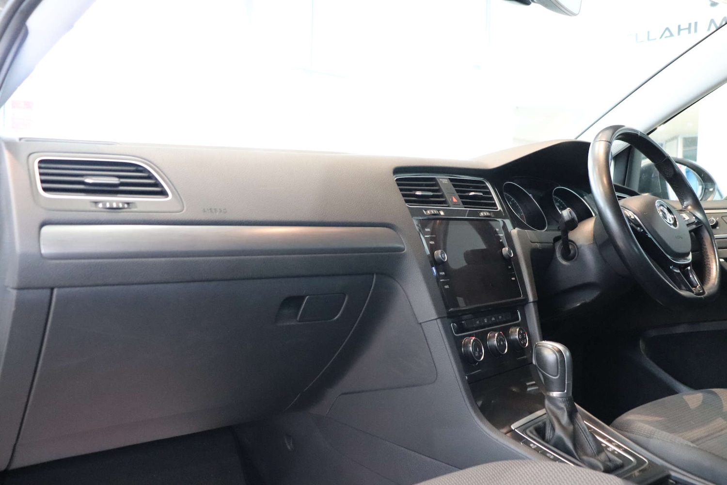 Used Volkswagen Golf 2019 for sale - 76170877: Photo 4