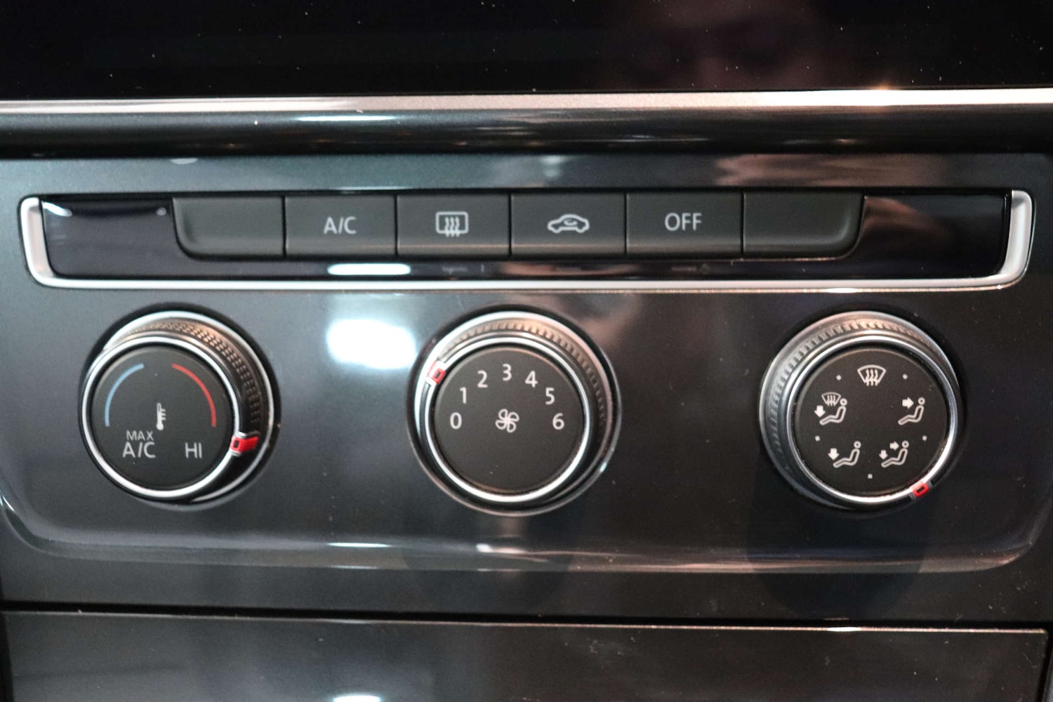 Used Volkswagen Golf 2019 for sale - 76170877: Photo 62