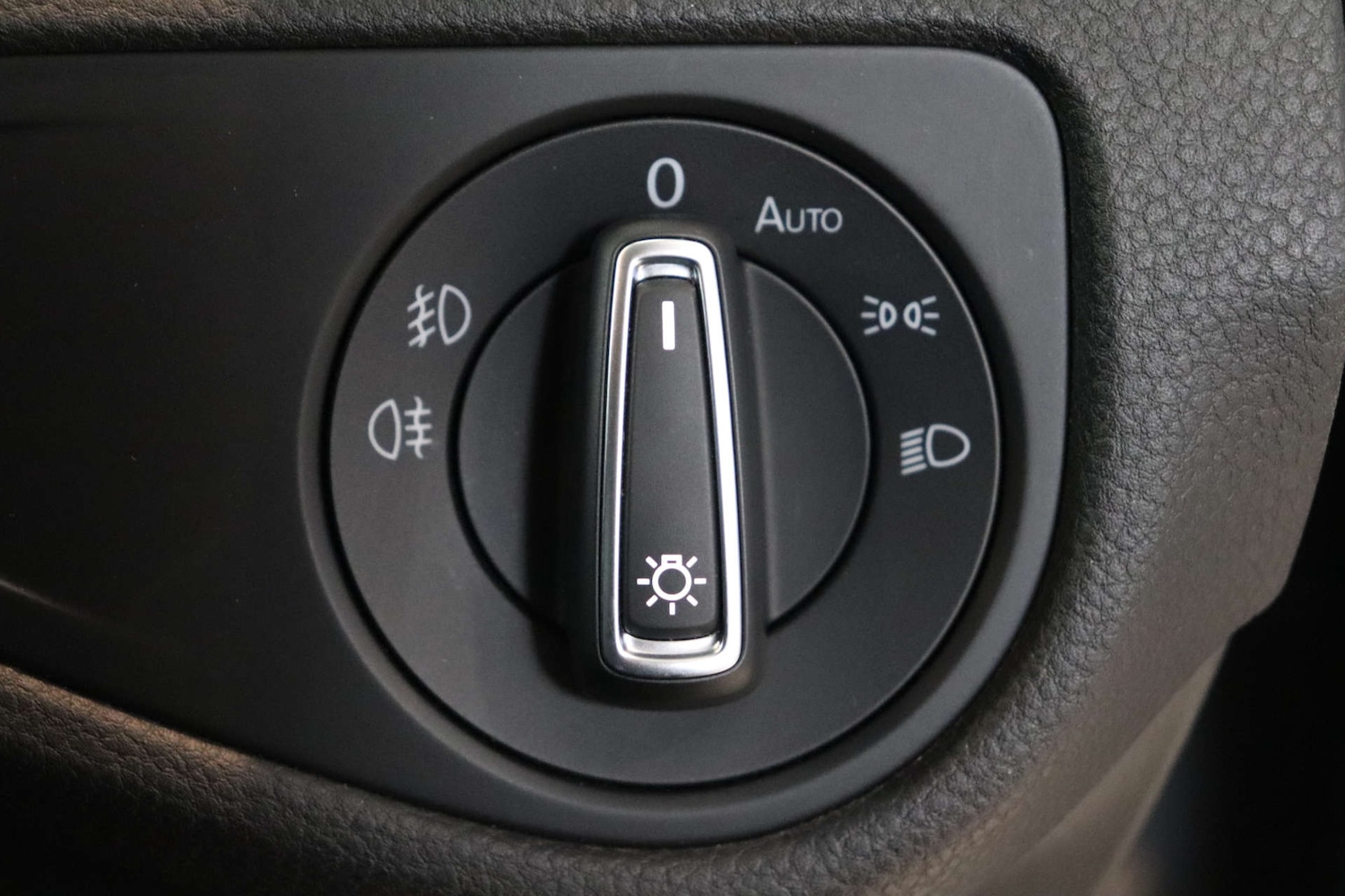 Used Volkswagen Golf 2019 for sale - 76170877: Photo 69