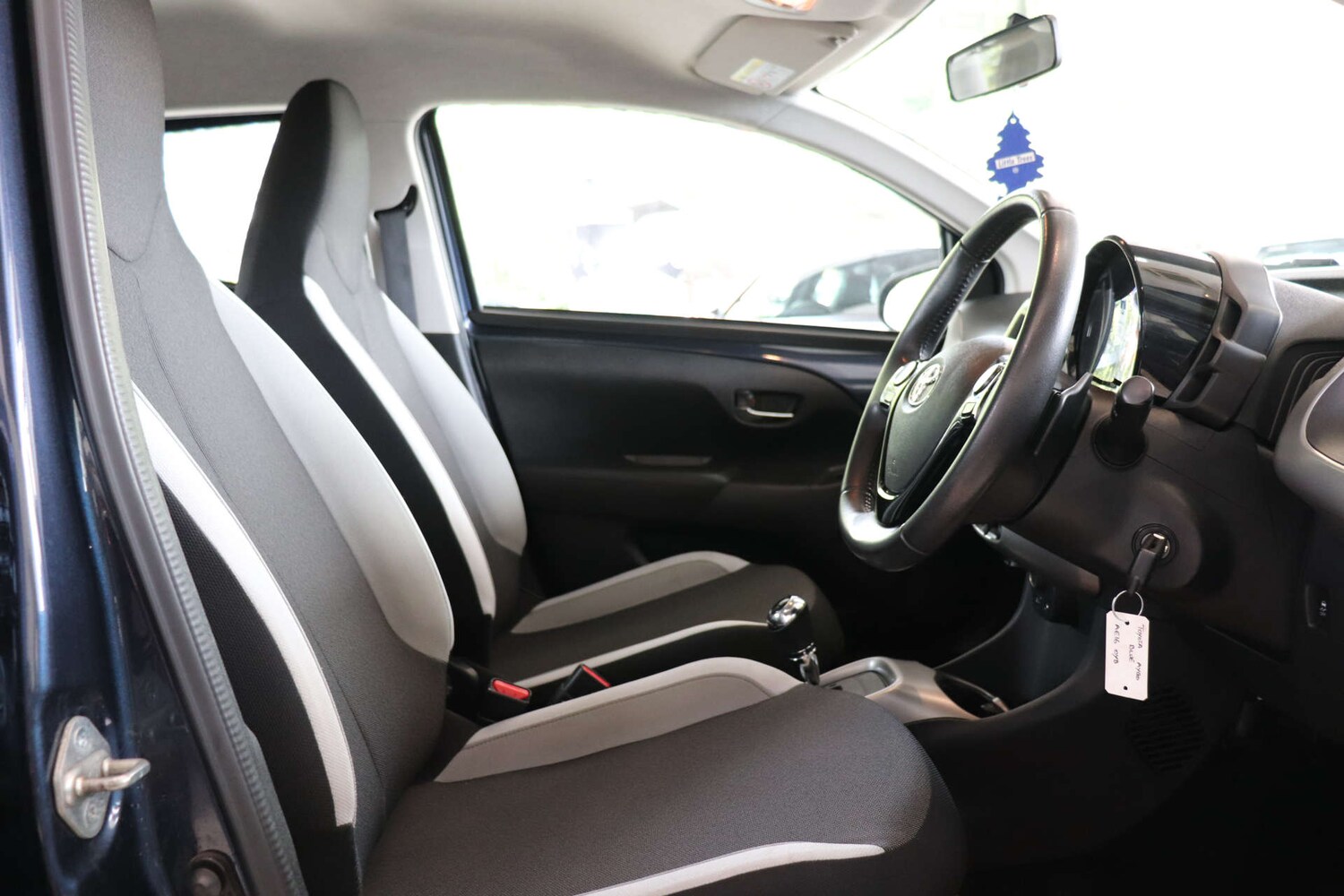 Used Toyota AYGO 2016 for sale - 75870865: Photo 19