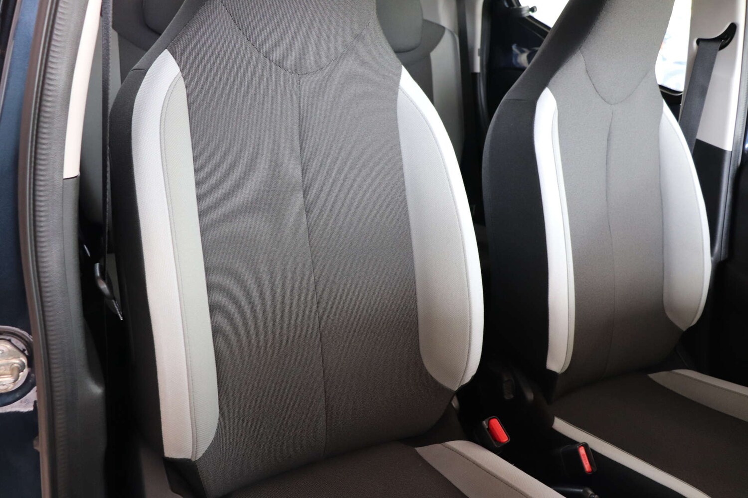 Used Toyota AYGO 2016 for sale - 75870865: Photo 23