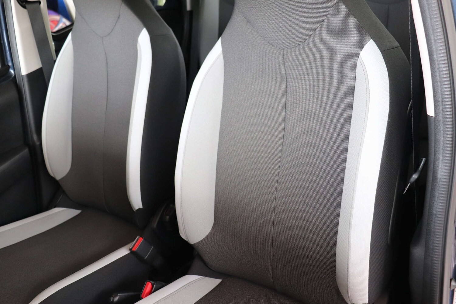 Used Toyota AYGO 2016 for sale - 75870865: Photo 38